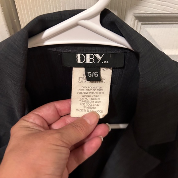 Jackets - Picture 6 of 12